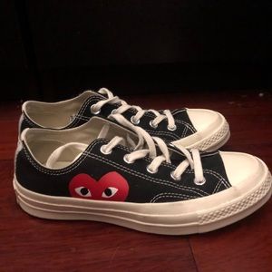 CDG Black and white Converse SIZE 6